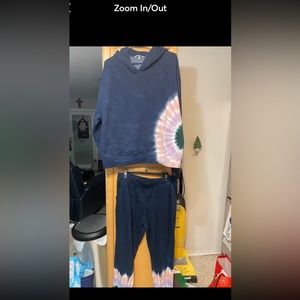 Wild fox jogging set X-Large hoodie and large bottoms